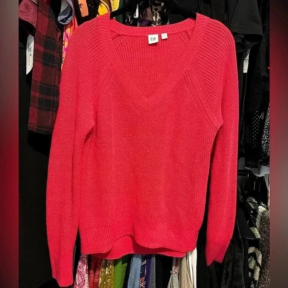 NWOT Pink GAP Sweater